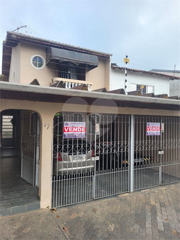 Sobrado à venda com 3 quartos, sendo 1 suíte,  em Tremembé, São Paulo, SP
