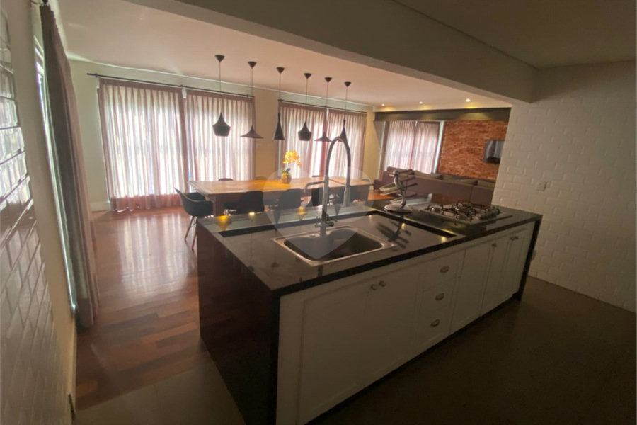 Casa à venda com 4 suítes no condomínio Gleba II, Mairiporã - SP