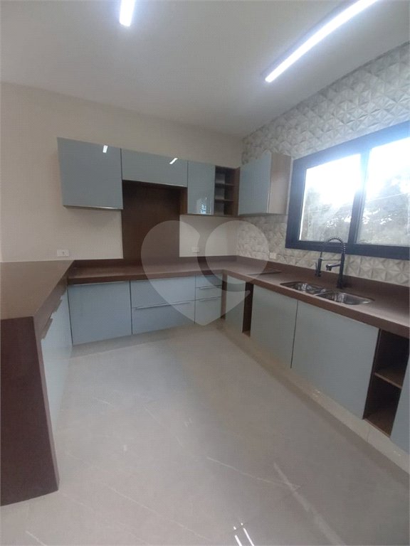 Casa à venda com 4 suítes no condomínio Estância Marambaia, Vinhedo - SP