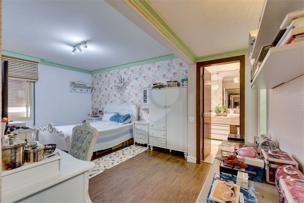 Apartamento à venda com 4 suítes em Jardim Marajoara, São Paulo, SP