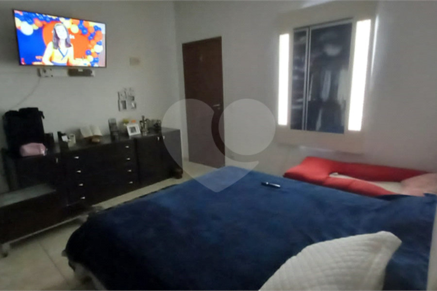 Sobrado à venda com 4 quartos em Horto Florestal, São Paulo, SP