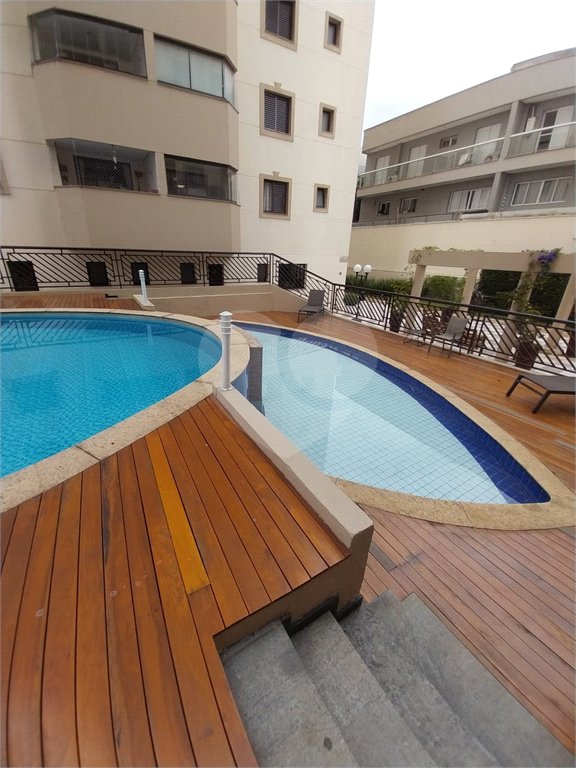 Apartamento à venda com 3 quartos, sendo 2 suítes,  em Vila Gilda, Santo André, SP