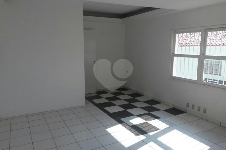 Sobrado à venda com 15 quartos, sendo 3 suítes, em Tucuruvi, São Paulo, SP