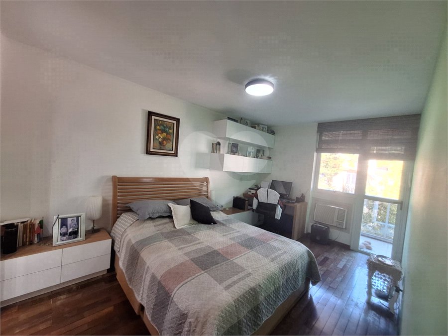 Apartamento à venda com 4 quartos, sendo 1 suíte,  em Tijuca, Rio de Janeiro, RJ