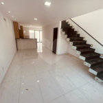 Casa à venda com 3 quartos, sendo 2 suítes, no condomínio Grand Park, Rio de Janeiro - RJ