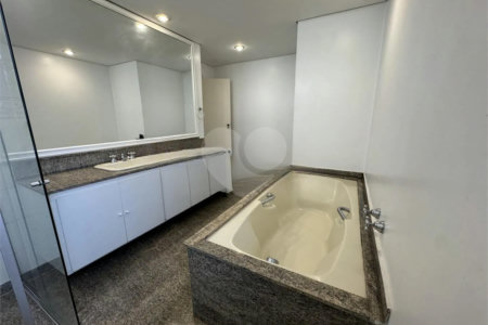 Apartamento à venda com 4 quartos, sendo 2 suítes,  em Vila Suzana, São Paulo, SP