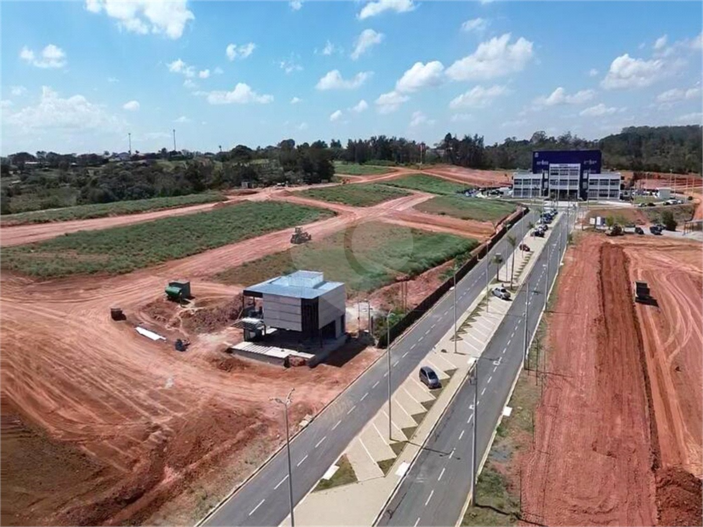 Terreno à venda no condomínio Eixo Esplanada, Vargem Grande Paulista - SP
