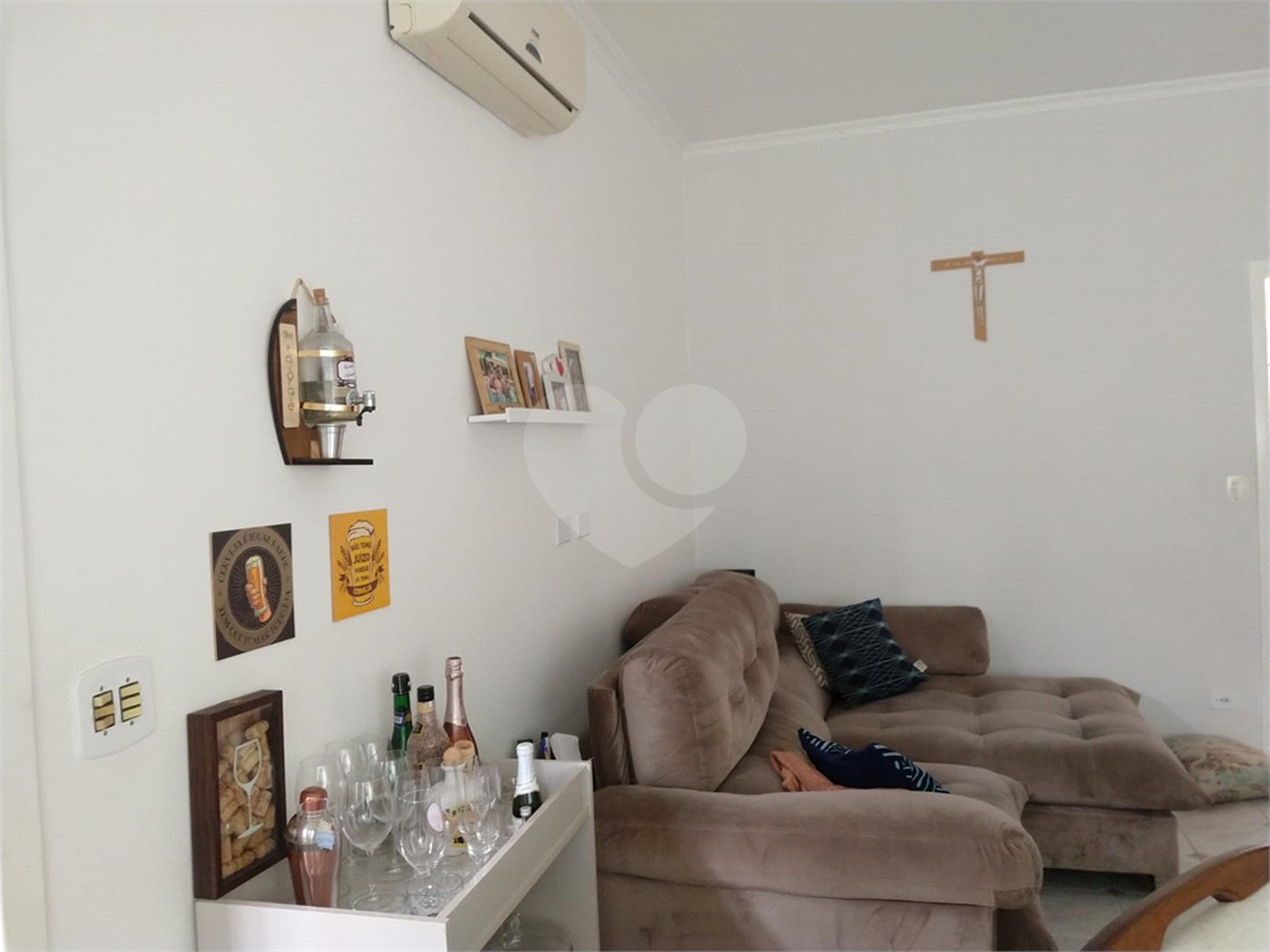 Casa à venda com 3 quartos, sendo 1 suíte, em Jardim Peri, São Paulo, SP