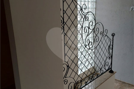 Sobrado à venda com 3 quartos, sendo 1 suíte,  em Jardim Regina, Indaiatuba, SP
