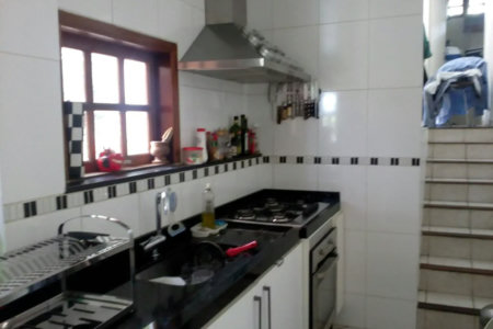 Casa à venda com 3 quartos, sendo 1 suíte, em Butantã, São Paulo, SP