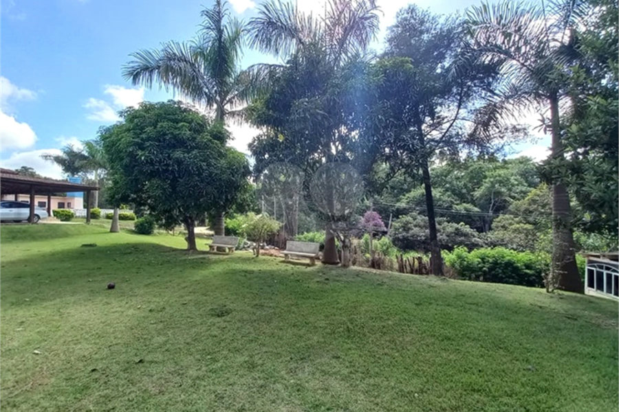 Chácara à venda com 3 quartos, sendo 1 suíte,  no Centro, Guararema, SP