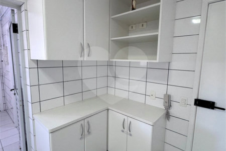 Apartamento para alugar com 3 quartos, sendo 1 suíte,  em Pinheiros, São Paulo, SP