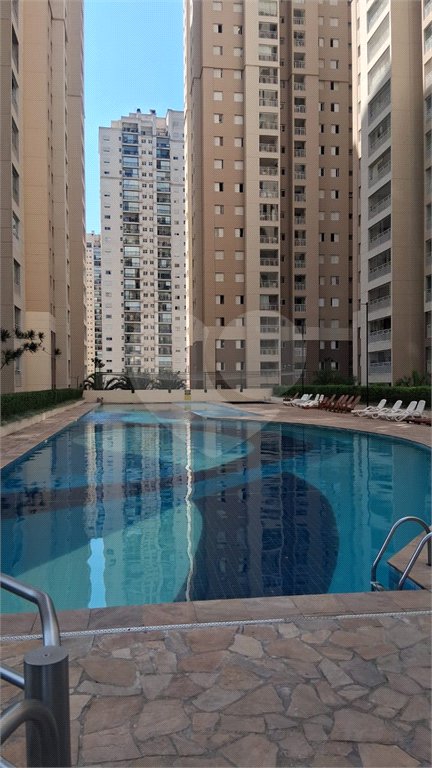 Apartamento à venda com 3 quartos, sendo 1 suíte, em Jardim Tupanci, Barueri, SP
