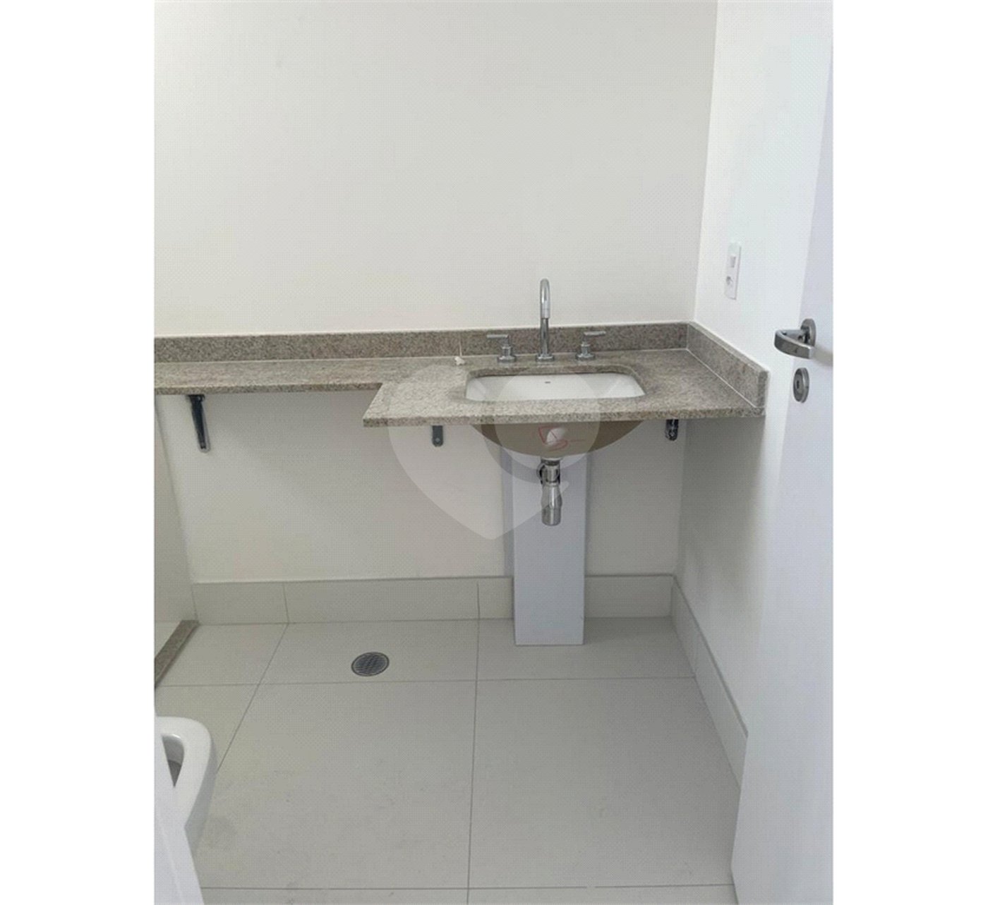 Apartamento à venda com 3 suítes em Campo Belo, São Paulo, SP