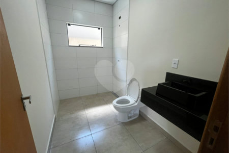 Casa à venda com 3 suítes em Terras de Santa Cristina Xiii Setor Marina, Paranapanema, SP