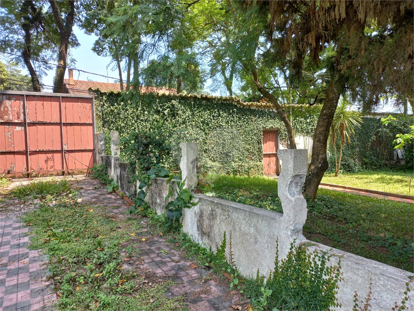 Terreno à venda com 2 quartos, sendo 1 suíte, em Jardim Floresta, São Paulo, SP
