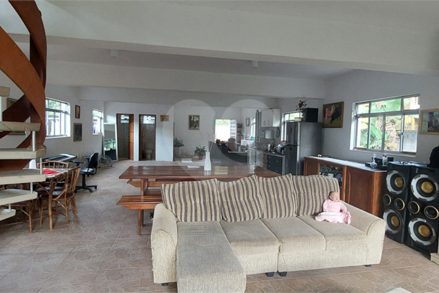 Casa à venda com 4 quartos, sendo 2 suítes, em Rio Acima, Mairiporã, SP
