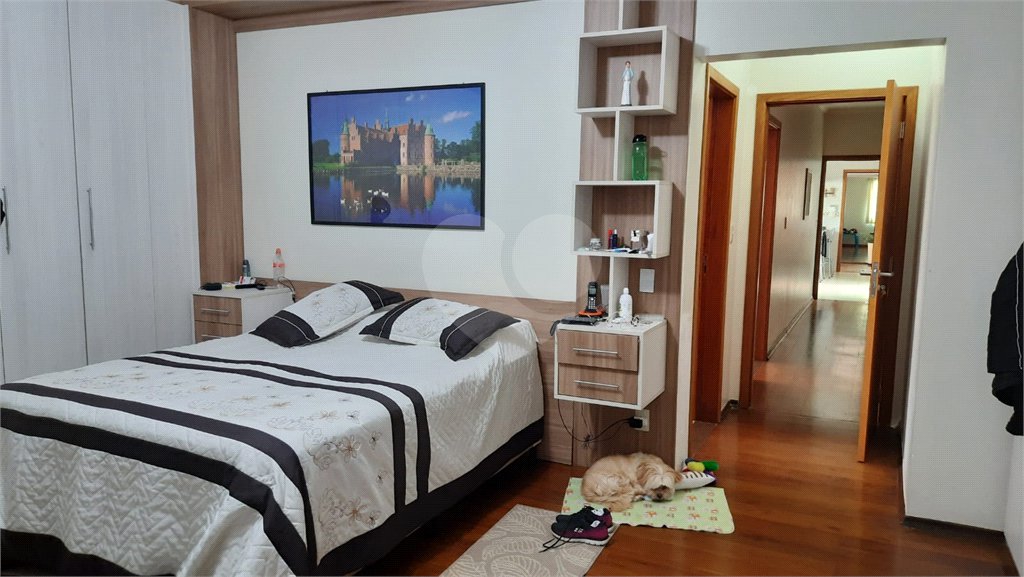 Casa à venda com 5 quartos, sendo 1 suíte, em Vila Lavínia, Mogi das Cruzes, SP