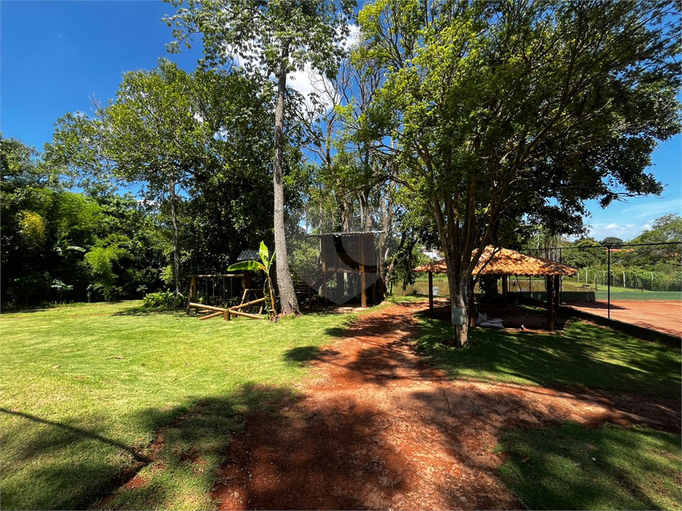 Terreno à venda no condomínio Residencial Quinta das Palmeiras, Itapetininga - SP