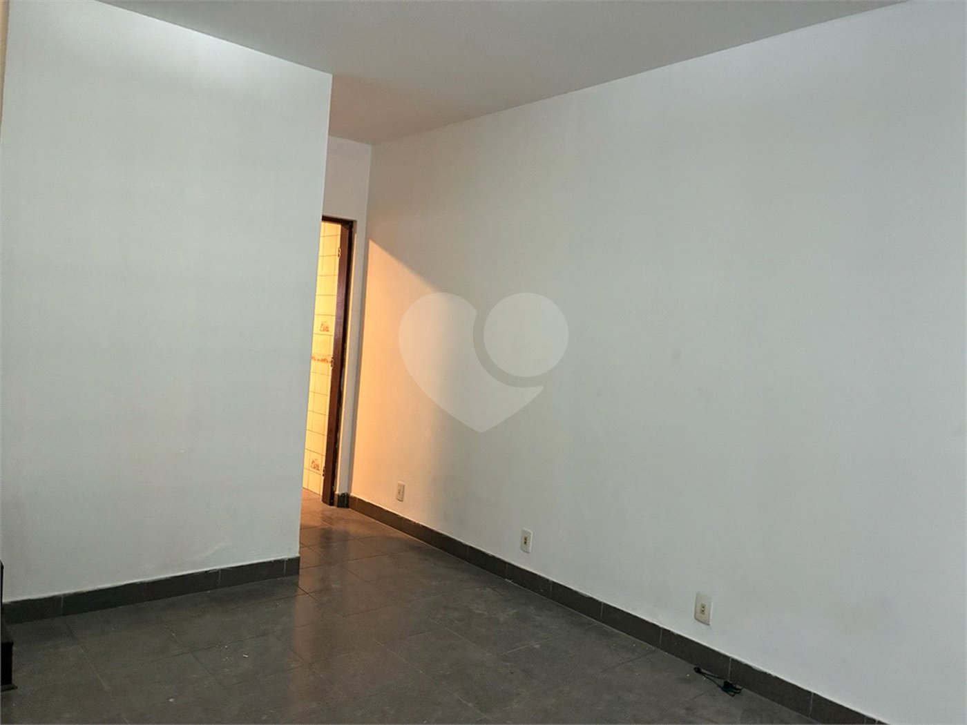 Casa à venda com 3 quartos, sendo 1 suíte,  em Vila Figueira, Suzano, SP