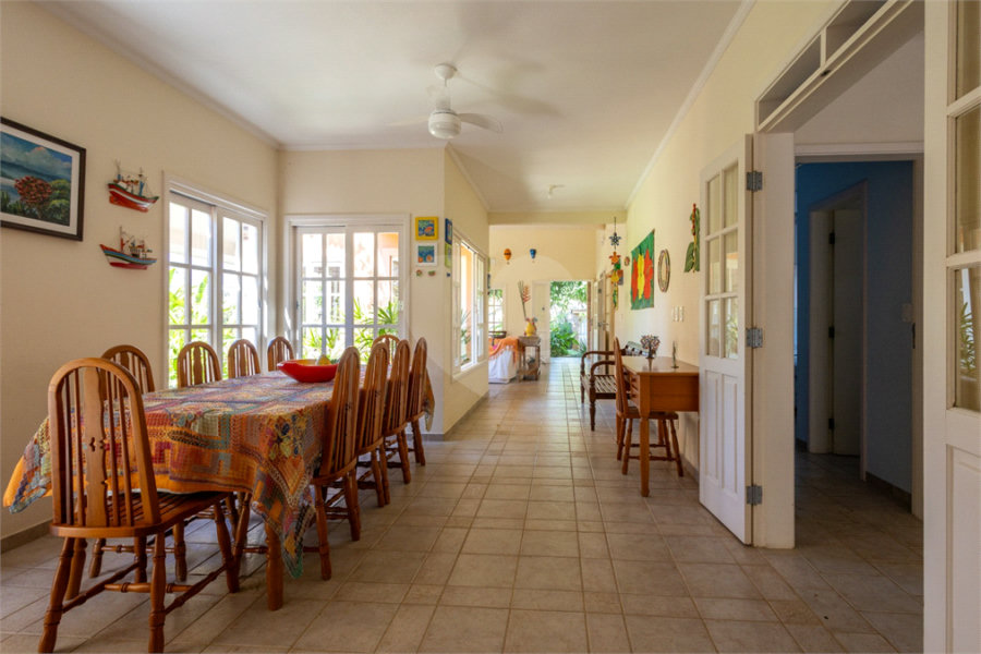 Casa à venda com 6 quartos, sendo 4 suítes, em Barequeçaba, São Sebastião, SP