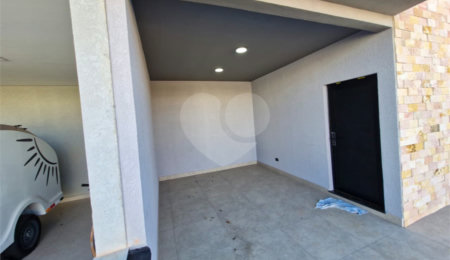 Casa à venda com 3 quartos, sendo 1 suíte,  em Residencial Lago dos Ipês, Itapetininga, SP