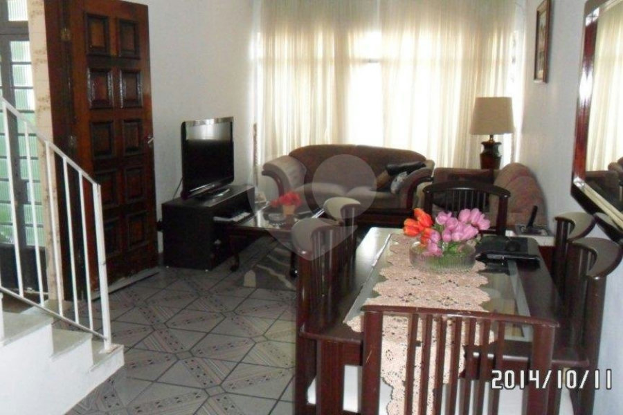 Sobrado à venda com 3 quartos em Jardim Peri, São Paulo, SP