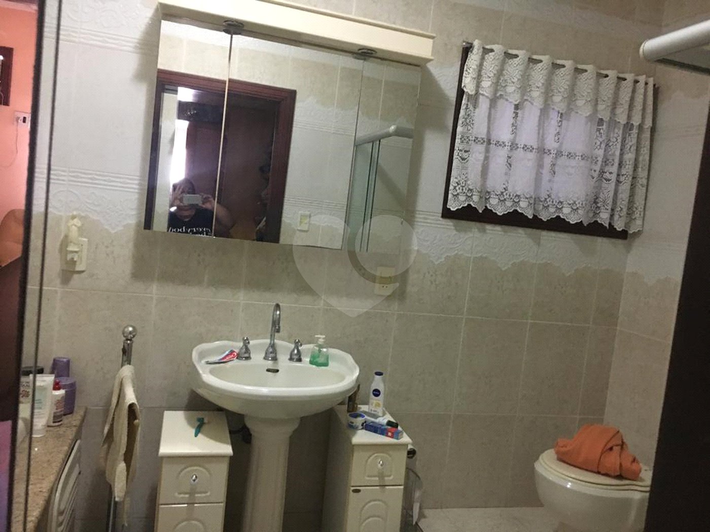 Casa à venda com 1 quarto, sendo 2 suítes, no Centro, Itaguaí, RJ