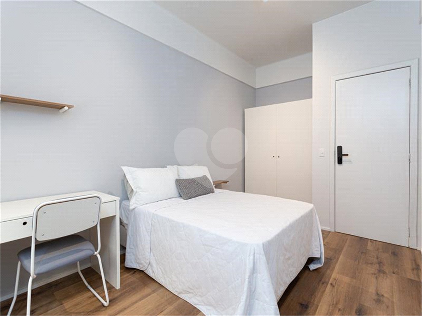 Apartamento à venda com 4 quartos, sendo 1 suíte, em Pinheiros, São Paulo, SP