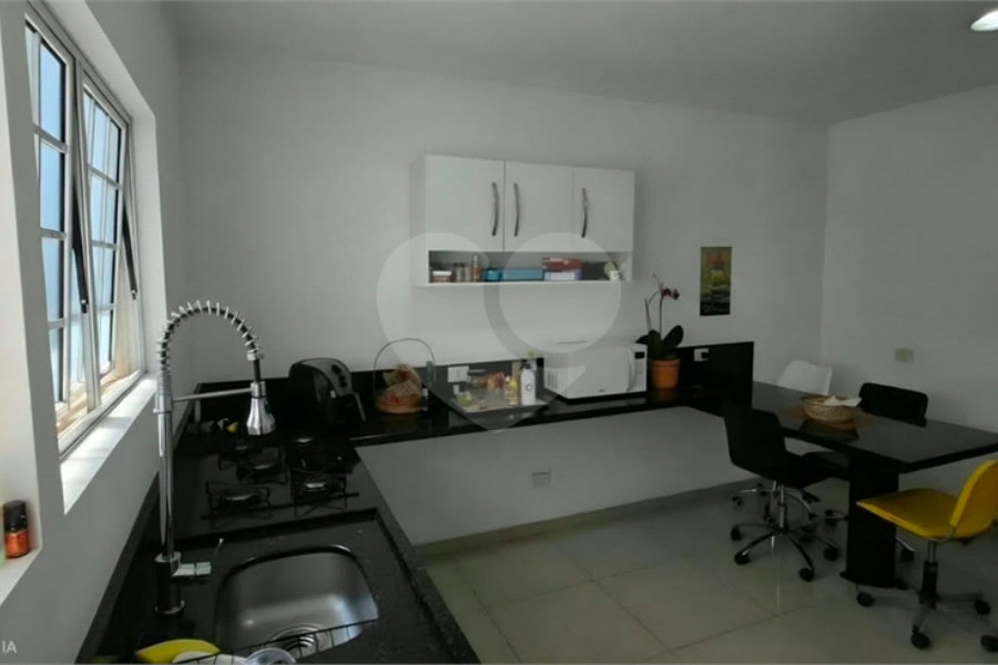 Casa Térrea à venda ou para alugar com 8 quartos, sendo 4 suítes, em Vila Pereira Barreto, São Paulo, SP