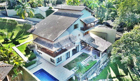 Casa à venda com 3 quartos no condomínio Alpes da Cantareira, Mairiporã - SP