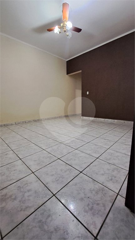 Sobrado à venda com 3 quartos, sendo 2 suítes, em Jardim Adriana, Indaiatuba, SP