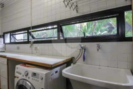 Apartamento à venda com 4 quartos, sendo 3 suítes, em Vila Andrade, São Paulo, SP