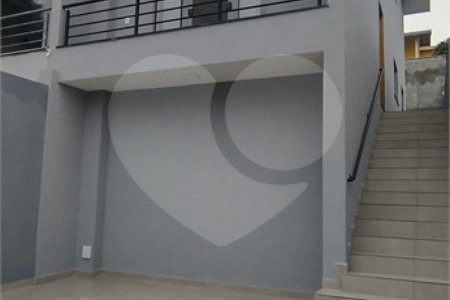 Sobrado à venda com 3 quartos, sendo 1 suíte, em Jardim Maristela, Atibaia, SP