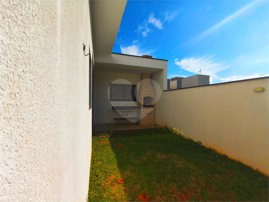 Casa à venda com 3 quartos, sendo 1 suíte, no condomínio Terras de São Francisco, Sorocaba - SP