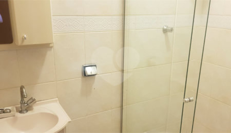Sobrado à venda com 4 quartos, sendo 2 suítes, em Vila Hamburguesa, São Paulo, SP