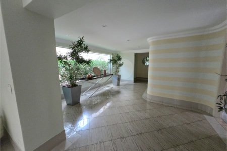 Apartamento à venda com 3 quartos, sendo 1 suíte,  em Indianópolis, São Paulo, SP