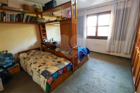 Casa à venda com 6 quartos, sendo 3 suítes, em Jardim Brasil (zona Sul), São Paulo, SP