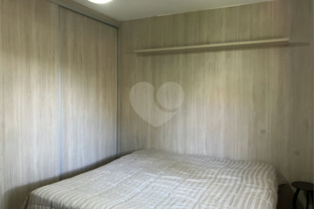 Casa à venda com 4 quartos, sendo 2 suítes, no condomínio Vivendas do Lago, Sorocaba - SP