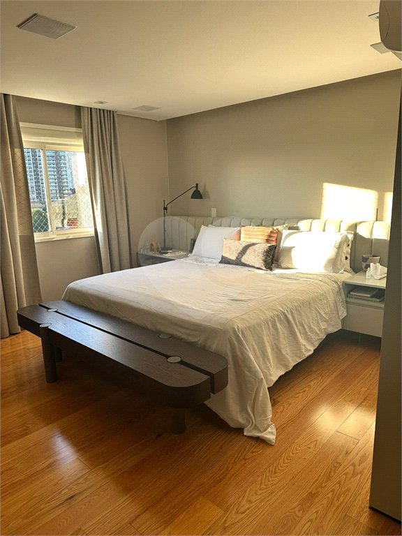 Apartamento à venda com 4 quartos, sendo 3 suítes, em Alto de Pinheiros, São Paulo, SP