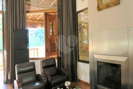 Casa em condomínio à venda com 4 quartos, sendo 3 suítes, em Jardim Vitória Régia, São Paulo, SP