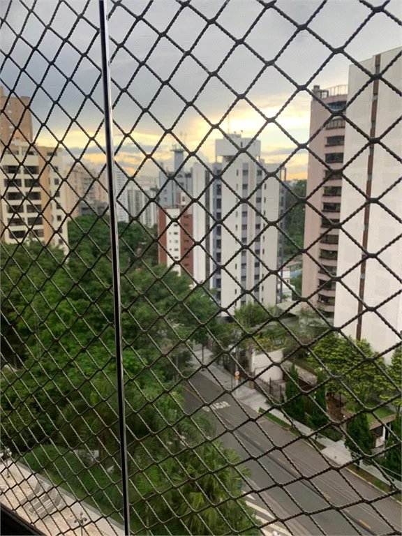 Apartamento à venda com 3 suítes em Vila Suzana, São Paulo, SP