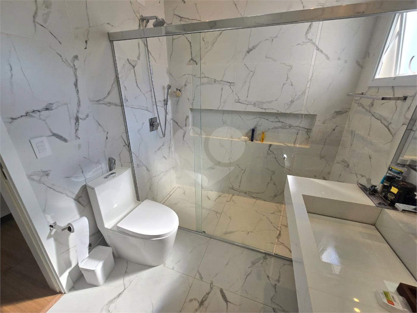 Casa à venda com 3 quartos, sendo 2 suítes, no condomínio Golden, Itapetininga - SP