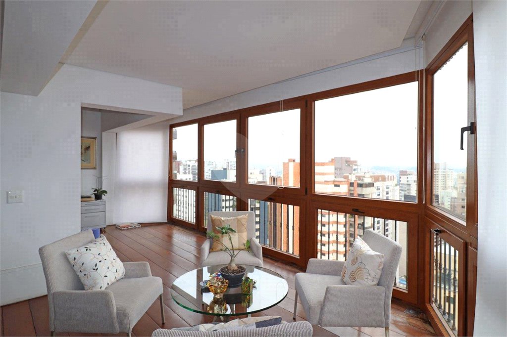 Apartamento à venda com 3 suítes em Vila Suzana, São Paulo, SP