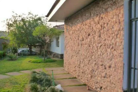 Casa Térrea à venda com 3 quartos, sendo 1 suíte,  em Caxingui, São Paulo, SP