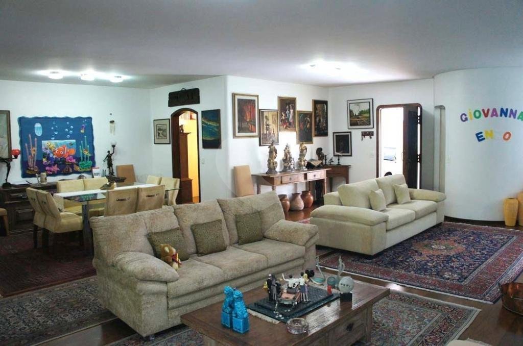 Casa Térrea à venda com 4 suítes em Jardim Cordeiro, São Paulo, SP