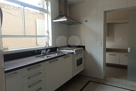 Casa à venda ou para alugar com 6 quartos, sendo 4 suítes, em Jardim Itaperi, Atibaia, SP