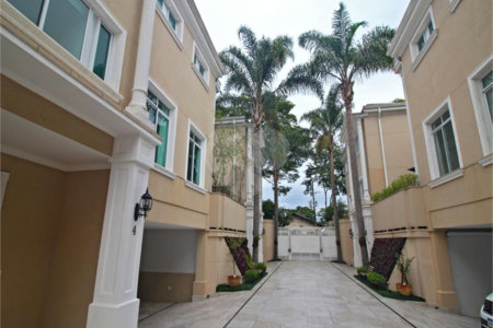 Casa à venda com 3 suítes no condomínio Brooklin Hills, São Paulo - SP