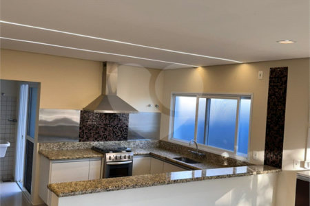 Casa à venda com 4 quartos, sendo 3 suítes, no condomínio Terras de Mont Serrat, Salto - SP