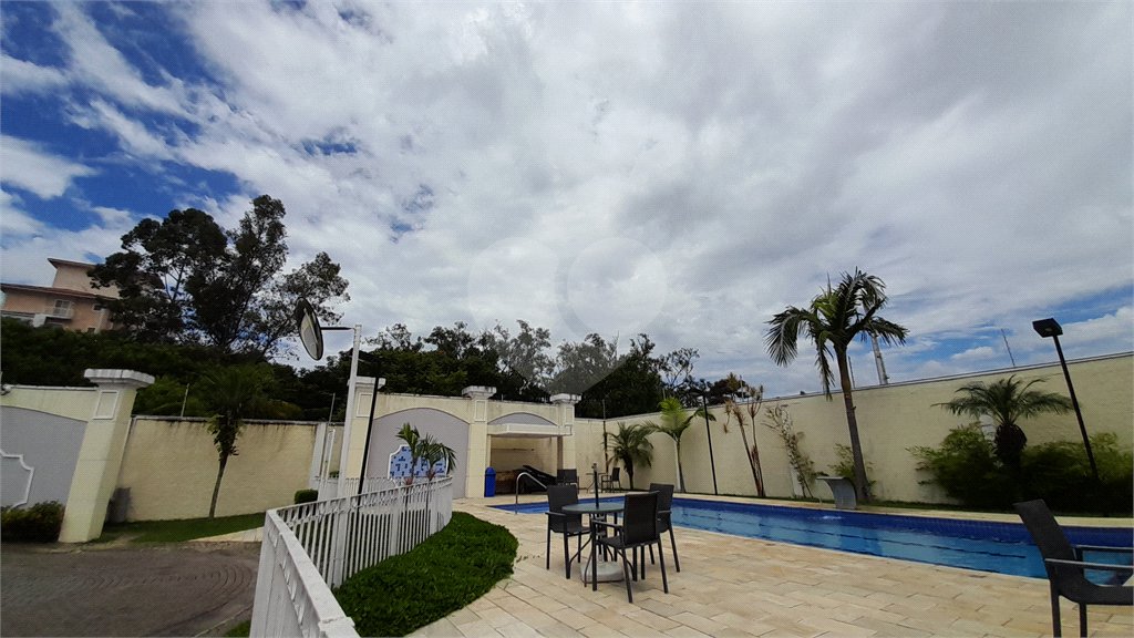 Casa à venda com 3 quartos, sendo 1 suíte, no condomínio Residencial Jardins, São Bernardo do Campo - SP
